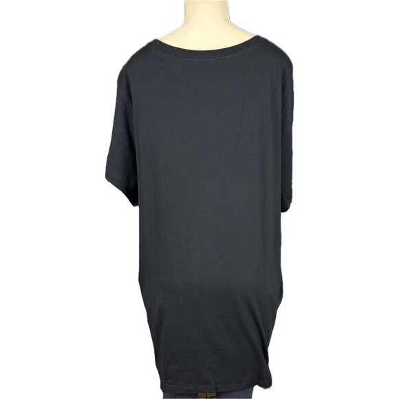 Torrid +3 Black 3 Skulls Metallic Foil Graphic Studded Accent Short Sleeve Tee - Picture 4 of 6